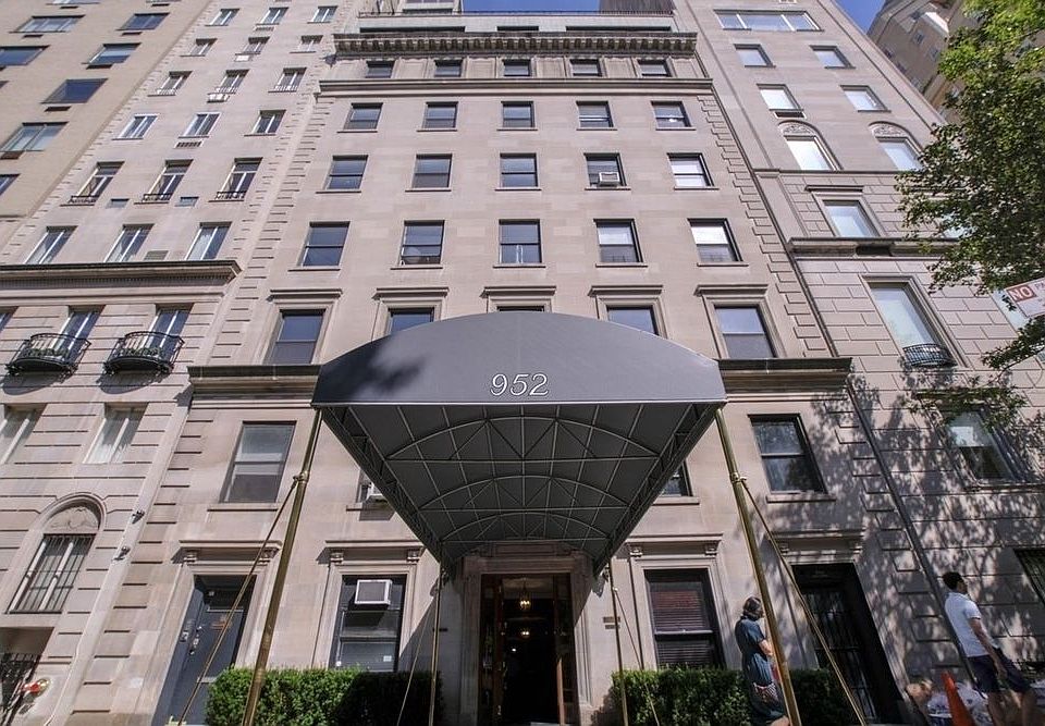 1st image of 952 5th Ave APT 7B
