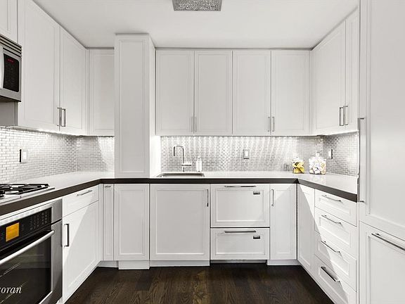 2nd image of 300 E 71st St APT 9M