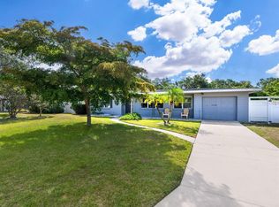 2228 Valencia Dr, Sarasota, FL 34239