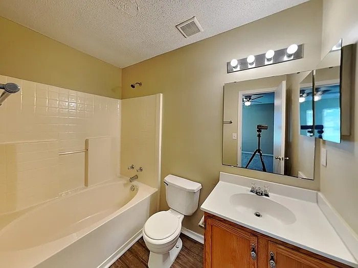 3059 Champion Ln SW — Photo 9
