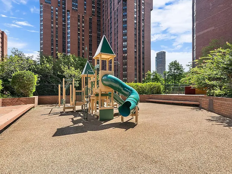 1623 3rd Ave #16A — Photo 11