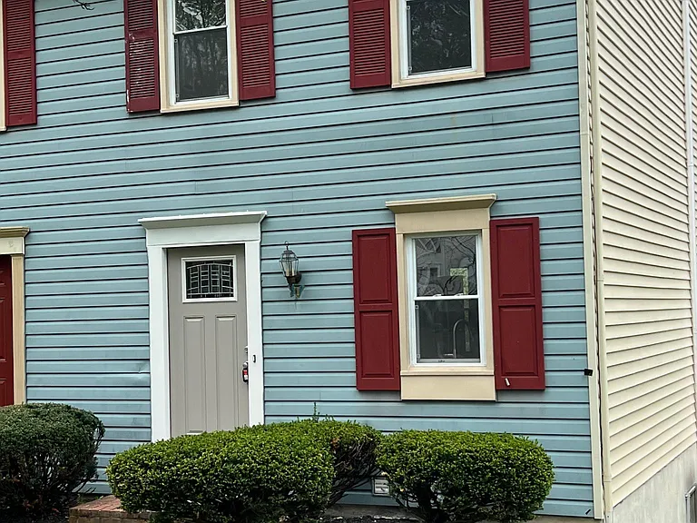 1613 Chadwick Cir #A — Photo 1