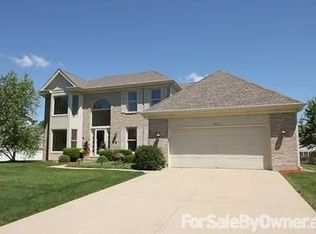 1602 Arquilla Dr, Algonquin, IL 60102