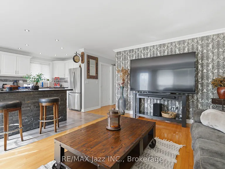 1235 Somerville St #UPPER FLOOR — Photo 10