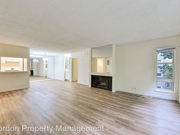 2nd image of 990 Duncan St APT 205G
