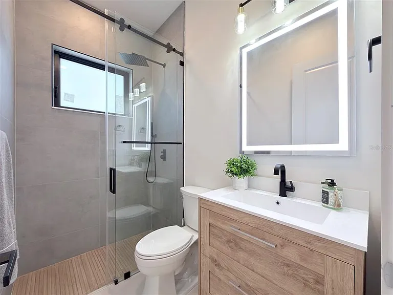 14671 Lillian Cir — Photo 31