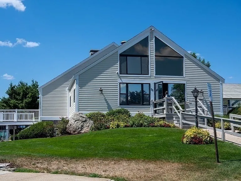 39 Christopher Dr #G — Photo 11