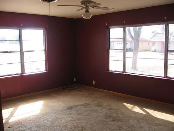 5th image of 2220 Angelle Dr