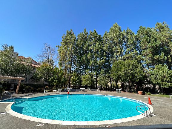 3rd image of 10228 Danube Dr