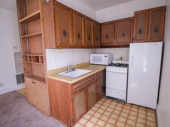 5th image of 250 S Salisbury St #3354