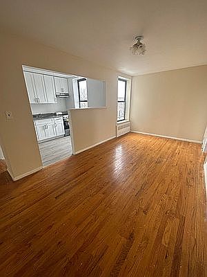 2nd image of 172 Bay 28 St #11