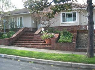 1030 Amherst Dr, Burbank, CA 91504