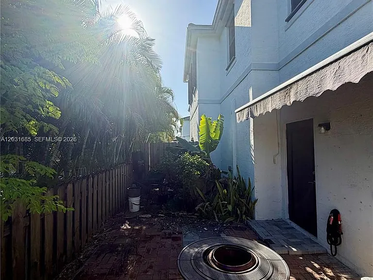 1502 SW 29th St — Photo 24