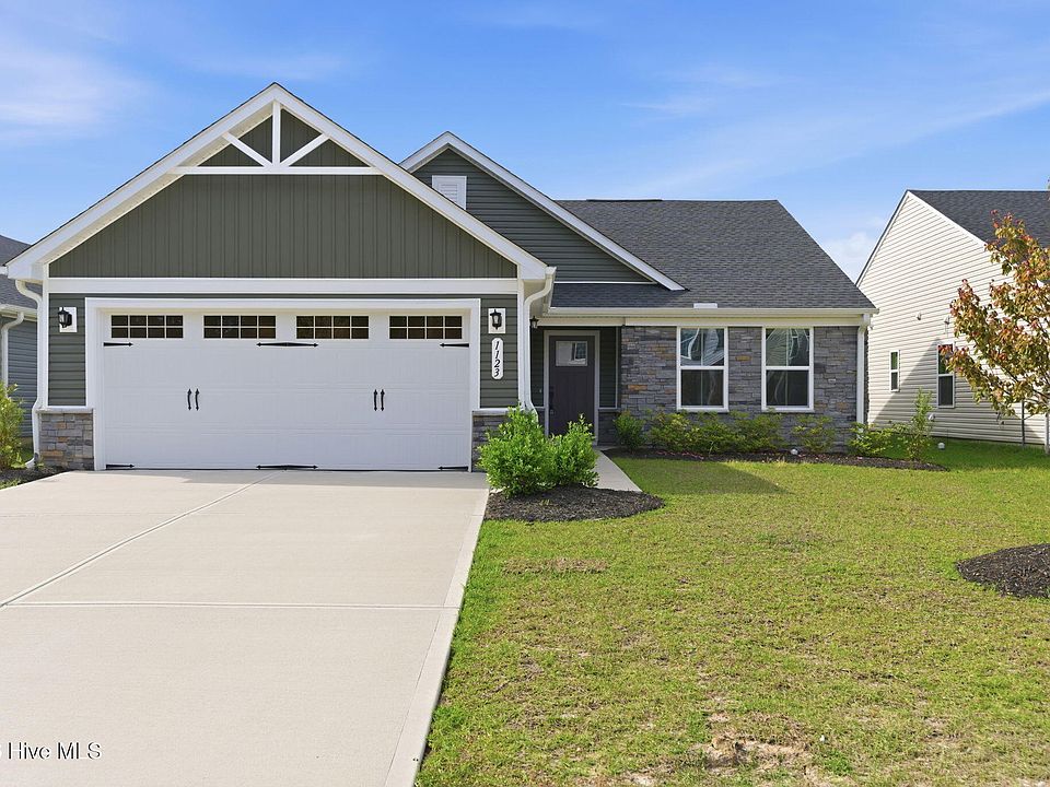 1st image of 1123 Middle Crest Drive NE