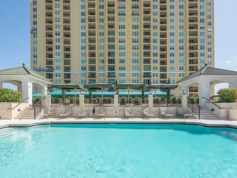 345 Bayshore Blvd #P6 — Photo 36