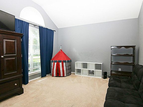 5th image of 3806 Oak Bent Dr
