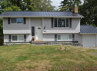 1080 Ridgeway Dr, Oak Harbor, WA 98277