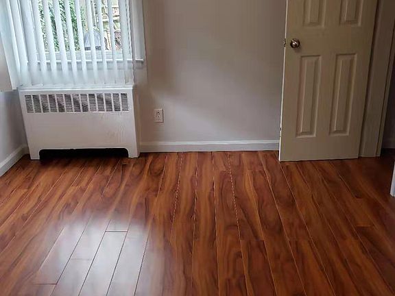 3rd image of 4121 247th St Floor 1