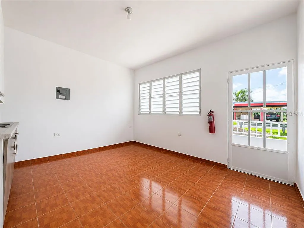 1 bed, 1.0 bath, 420 sqft, $625 — Photo 2