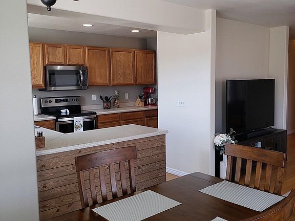3rd image of 5690 Annie St #3F