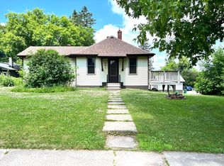 301 Mitchell St, Coleraine, MN 55722