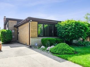 9320 Lavergne Ave, Skokie, IL 60077