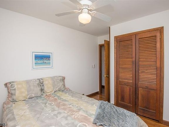 5th image of 516 Bay View Dr