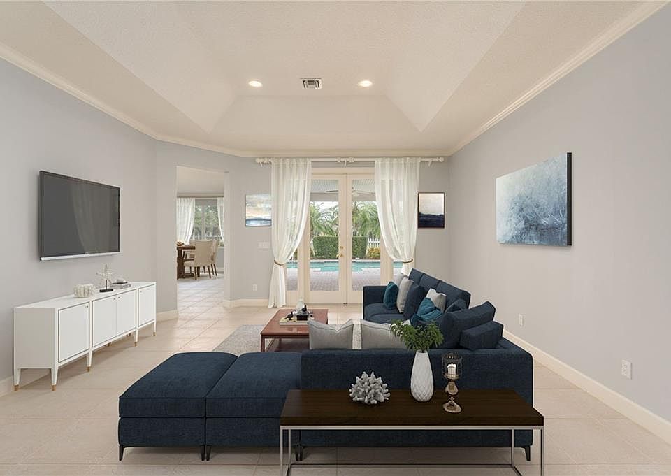 1st image of 244 Oak Hammock Cir SW