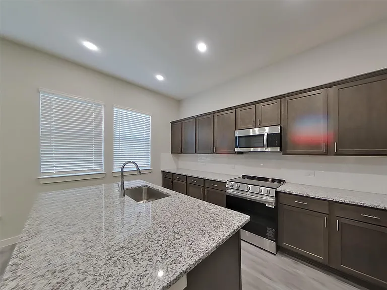 22716 Terrazzo Dr — Photo 8