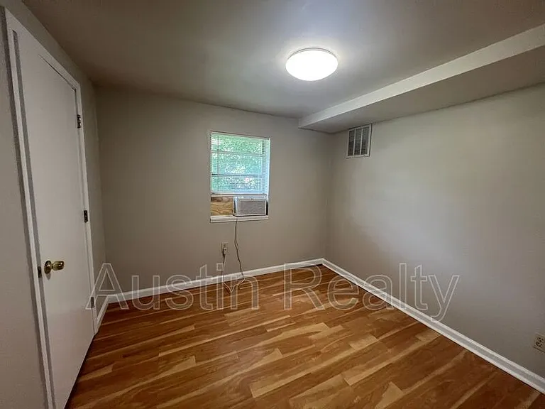 7064 Mitchell Ave — Photo 5