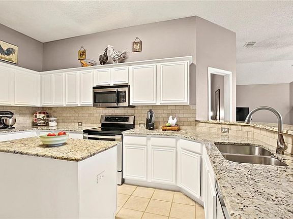 3rd image of 2028 Caitlin Dr