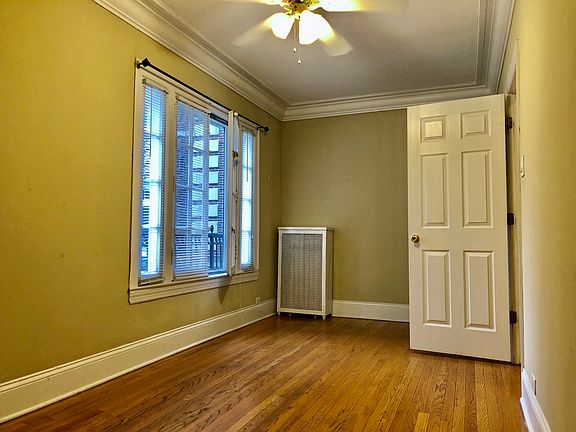 5th image of 1513 Hinman Ave APT 1S