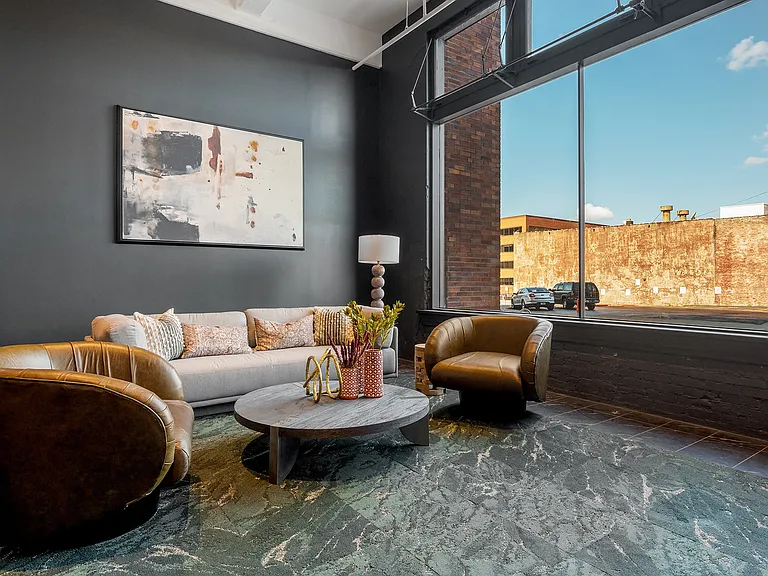 The Victor Luxury Apartments — Photo 24