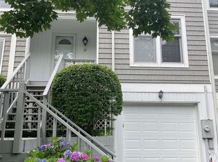37 Sea Court Ln, Port Jefferson, NY 11777
