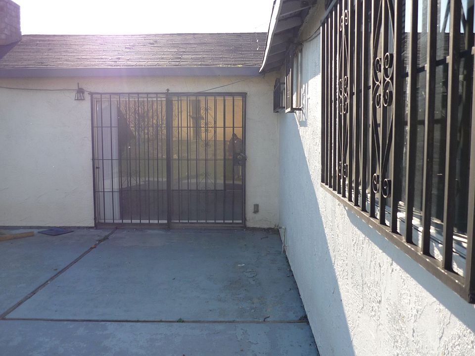 2nd image of 806 Gateview Dr