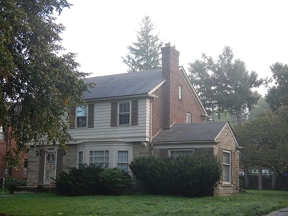 3rd image of 14948 Glastonbury Ave
