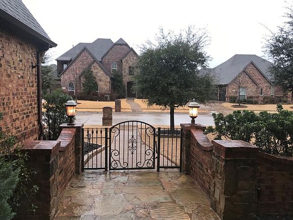 4th image of 9012 Glendara Dr
