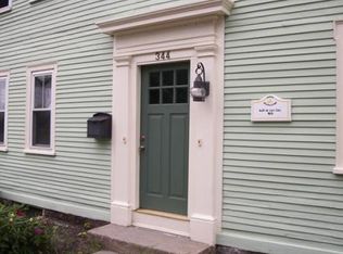 344 Merrimac St #2, Newburyport, MA 01950