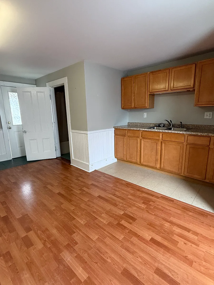 Building Photo - 116 Pearl St #3