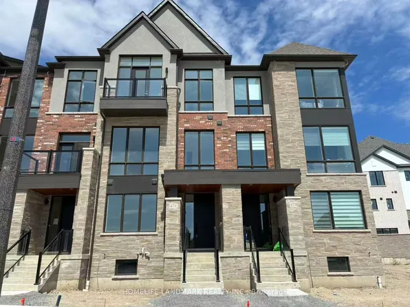 471 York Downs Blvd, Markham, ON L6C 3M8