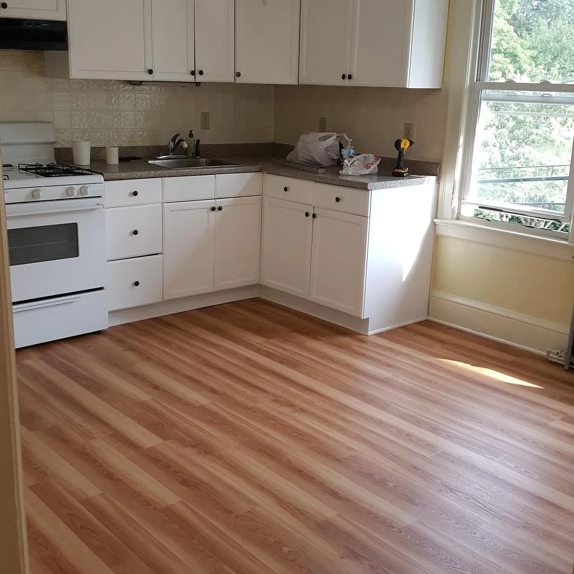 2 bed, 1000 sqft, $1,800 — Photo 2