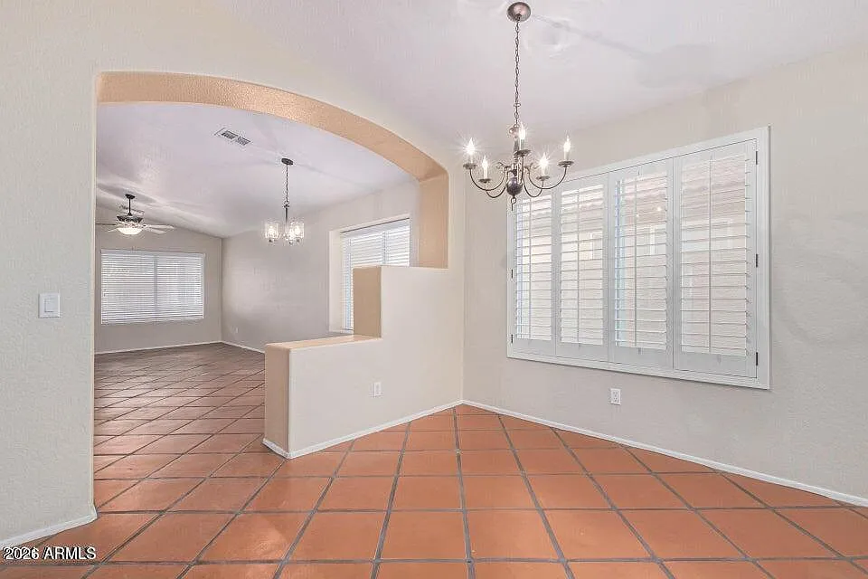 3 bed, 1701 sqft, $2,238 — Photo 4
