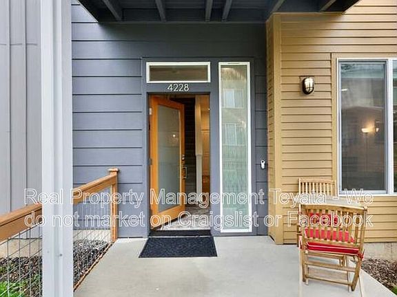 3rd image of 4228 Braeburn Ln