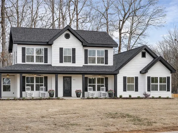 1903 Rocky Brook Rd, Opelika, AL 36801