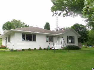 288 Lake Shore Dr, Brooklyn, MI 49230