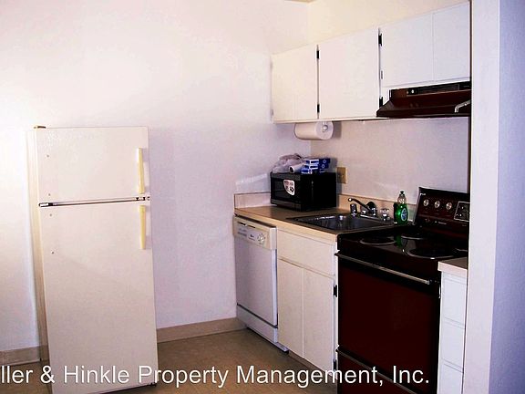 2nd image of 944 Kiely Blvd Unit A