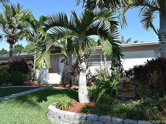 3rd image of 9365 SW 181st St