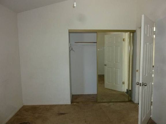 4th image of 1315 W Vine Ave