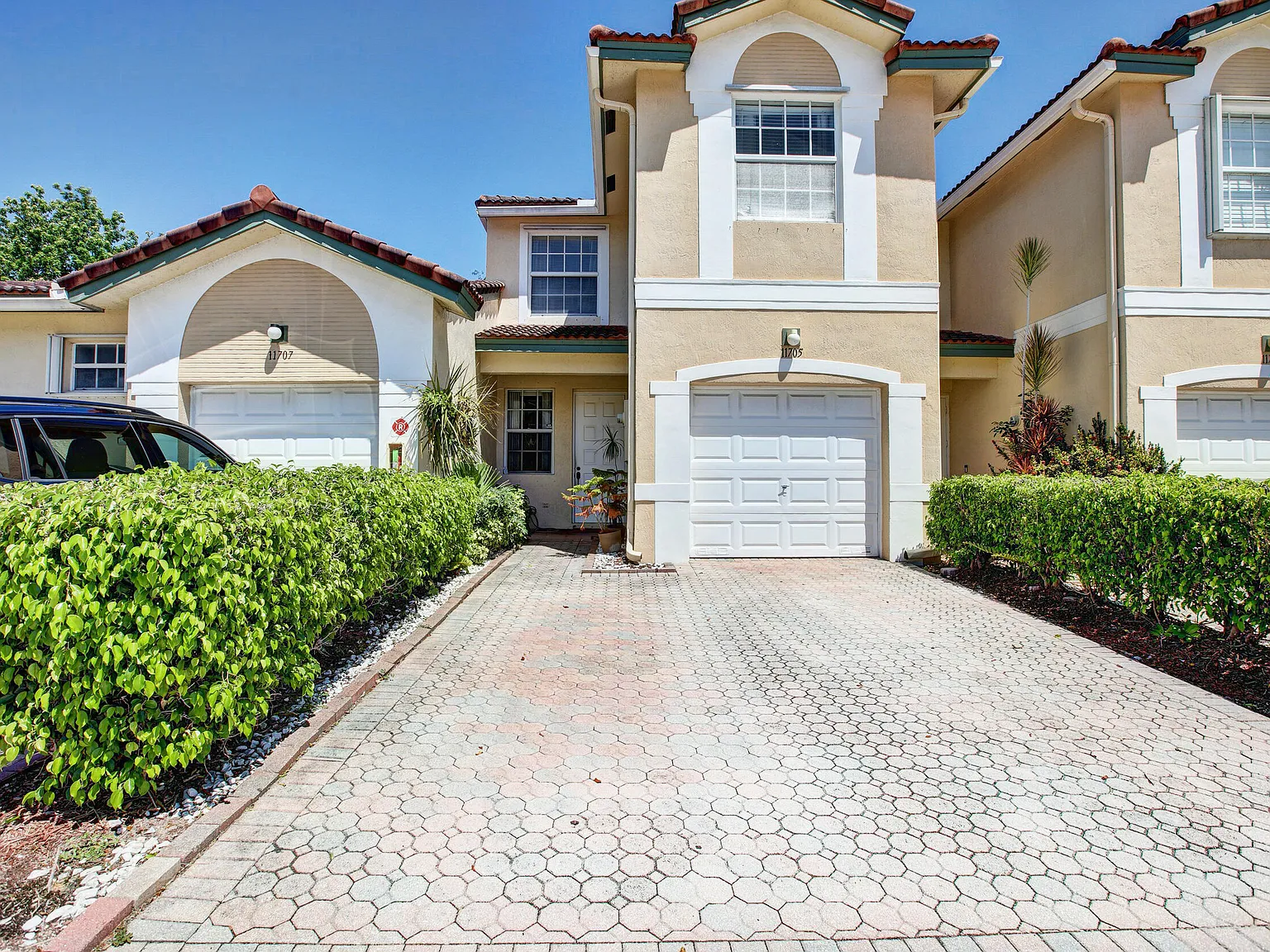 3 bed, 2.5 bath, 1536 sqft, $2,950 — Photo 3
