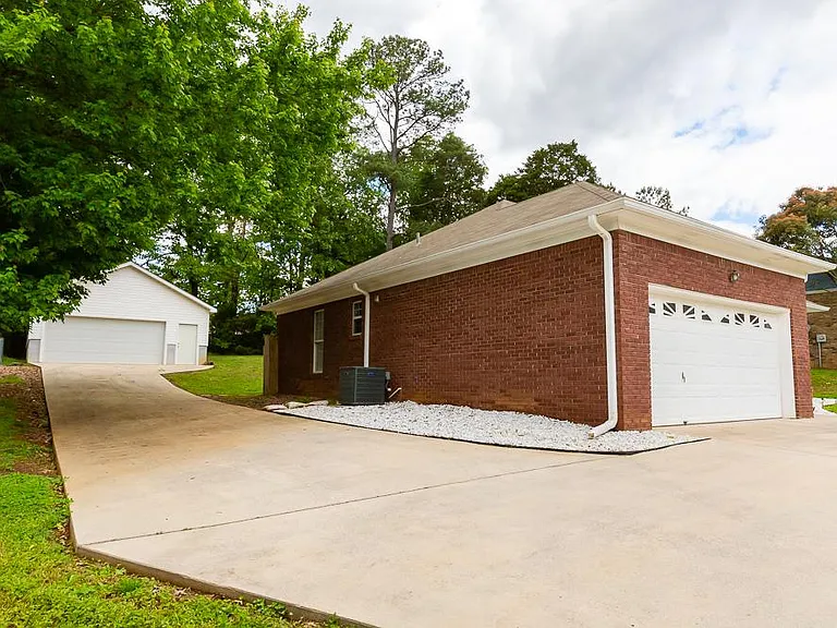 10341 Long Meadow Rd — Photo 3